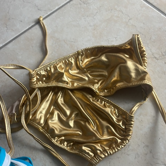 Set of sexy micro Brazilian bikinis - Picture 9 of 14